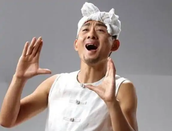 通过《星光大道》一夜成名的草根歌手阿宝,为什么突然就销声匿迹了? 通过《星光大道》一夜成名的草根歌手阿宝,为什么突然就销声匿迹了?