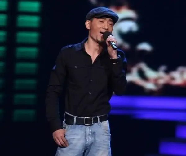 通过《星光大道》一夜成名的草根歌手阿宝,为什么突然就销声匿迹了? 通过《星光大道》一夜成名的草根歌手阿宝,为什么突然就销声匿迹了?